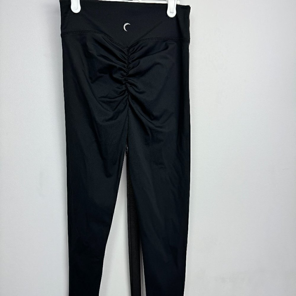 EUC - Zyia Scrunchy Butt Leggings, Size 6-8